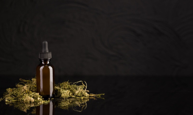 CBD foncé : une nouvelle tendance sur le marché
